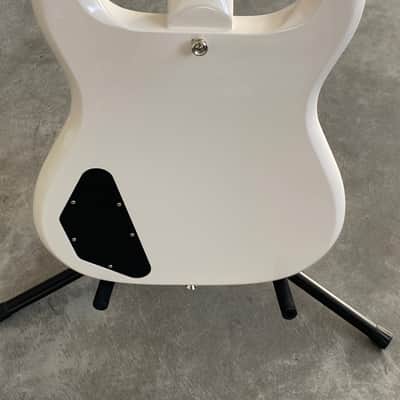 Epiphone Crestwood Custom Tremotone 2020 - Present - Polaris White image 3