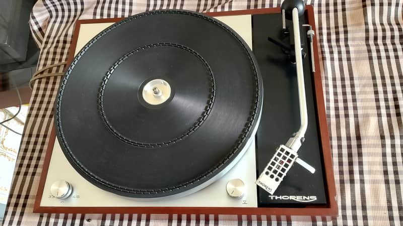 Thorens TD150 turntable image 1