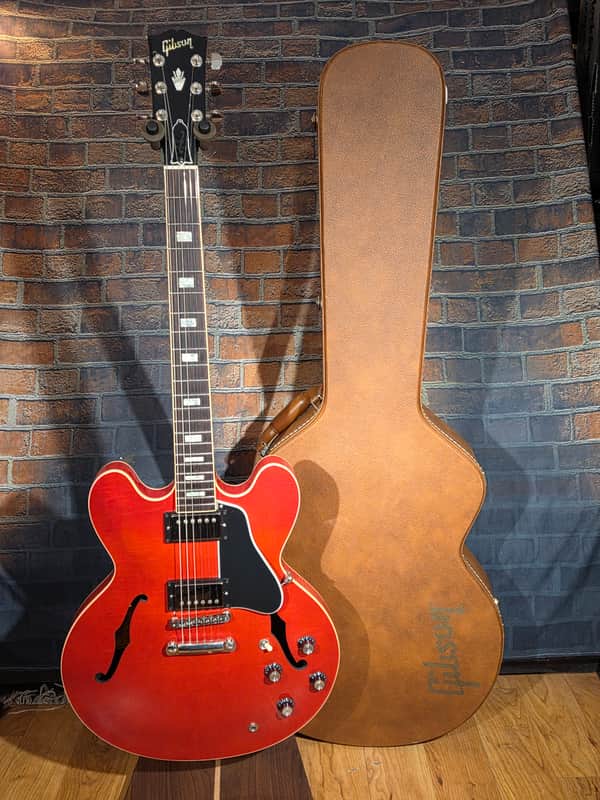 Gibson 2017 Memphis ES-335 Block Figured Cherry w/ OHSC & CoA