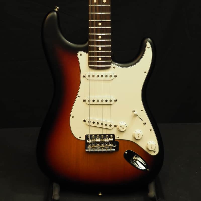Fender Stratocaster Highway 1 2009 - Sunburst image 1