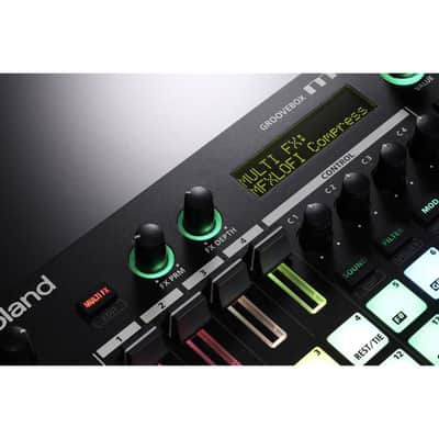 Roland MC-101 Groovebox image 8