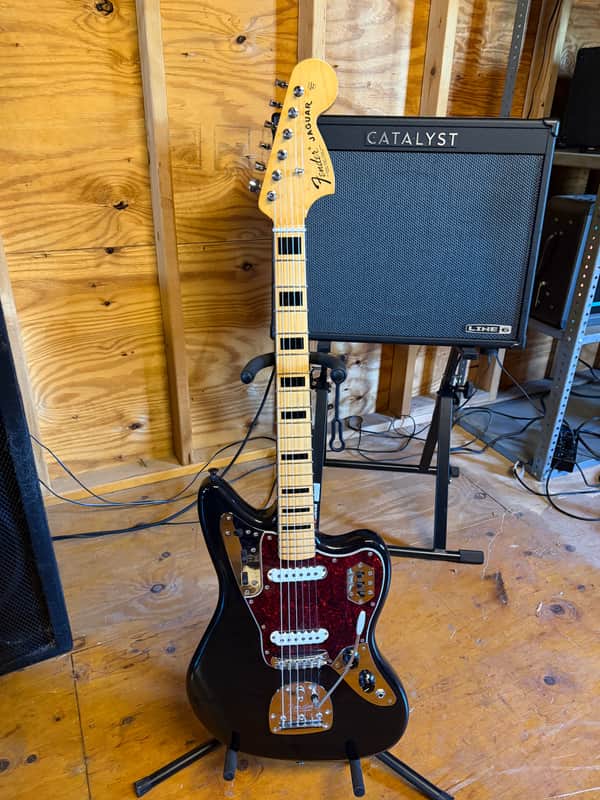 Fender Vintera II '70s Jaguar with Maple Fretboard 2023 - 2026 - Black