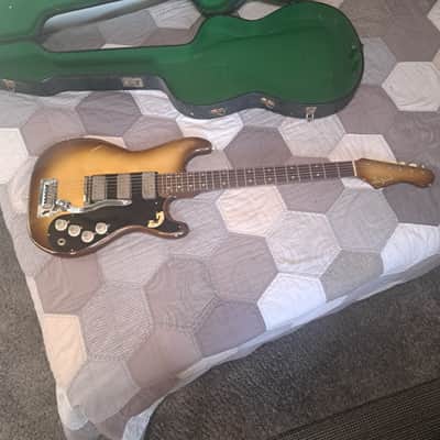 VINTAGE Hofner 173 - Antigua Burst w/OHSC image 3