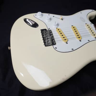 Fender Japan JV Stratocaster ST62-65 LH (1983) MIJ Fujigen – Vintage White, Left-Handed image 10
