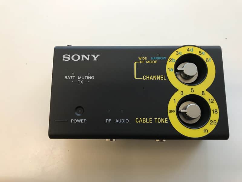 Sony DWZ-M50 Digital Vocal Wireless Package & DWZ-B30GB Digital Guitar Wireless System Black image 1
