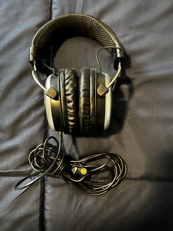 Marantz MPH-4 Studio Headphones image 1