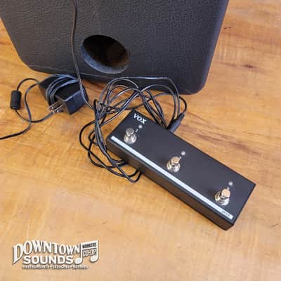 Vox Mini Go 10 Portable Modeling Amplifier with Vox Three-Button Footswitch & Power Supply image 6