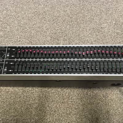 Behringer Ultragraph Pro GEQ3102 31-Band Stereo Graphic EQ image 10