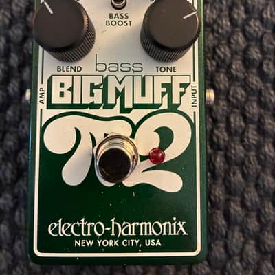 Electro-Harmonix Bass Big Muff Pi 2 Dual Op-Amp Fuzz 2026 - Present - Green / White image 1