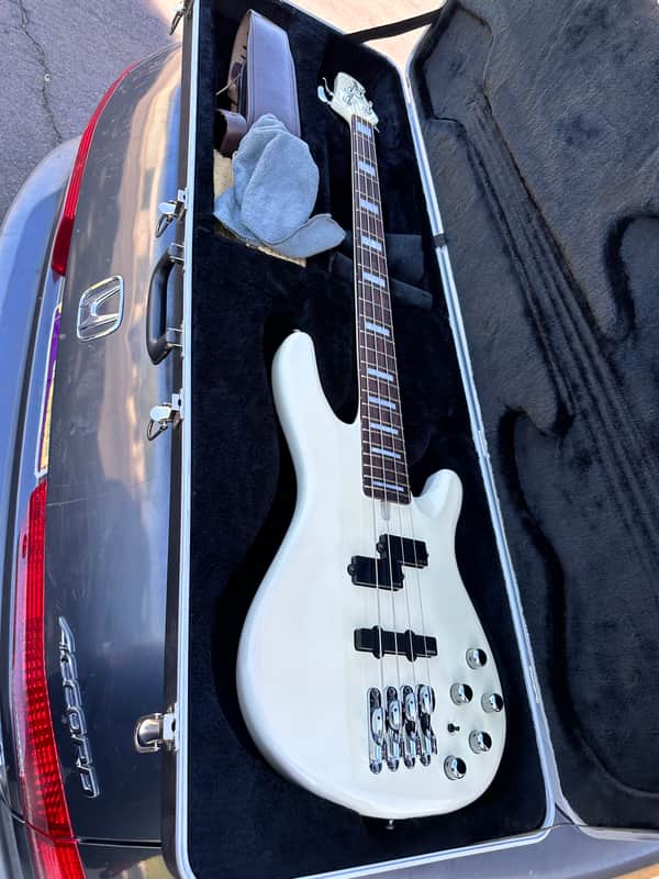 Yamaha BB2004 Mid 2000s - White image 1