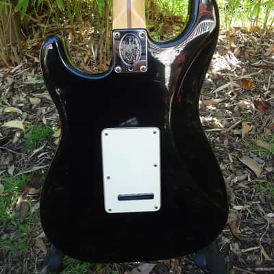 Fender STRATOCASTER USA 50TH ANNIVERSARY 2004 - BLACK image 9