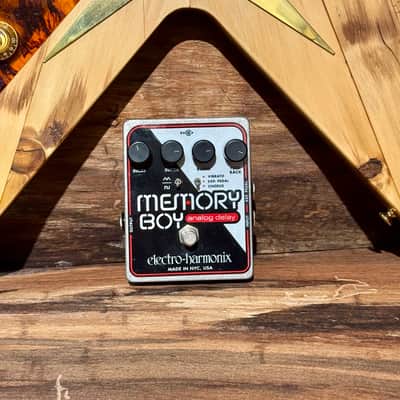 Electro-Harmonix MEMORY BOY ANALOG DELAY WITH CHORUS & VIBRATO ( Made in NY USA) image 7