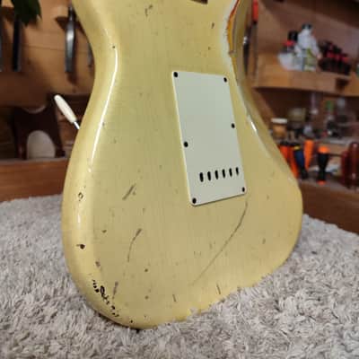 Fender Stratocaster - John Cruz '61 Reissue - Olympic White over Sunburst Hvy Relic - 2017 image 10