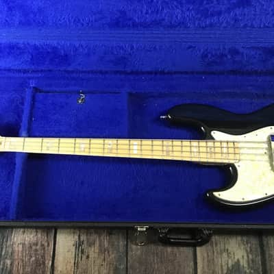 Used Fender Left Handed 1975 Jazz Bass with Case image 13