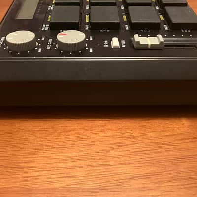 Akai MPC500 Music Production Center + Orig. Box **FOR REPAIR/PARTS-READ** image 6
