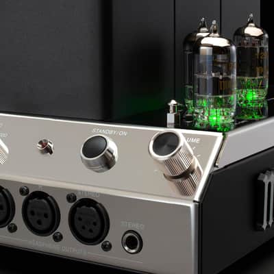 McINTOSH MHA200 - 2-Channel Vacuum Tube Headphone Amplifier - NEW! image 8