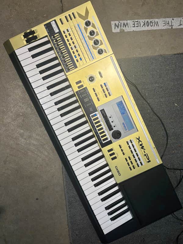 ホビー・楽器・アート w Casio XW-P1 Performance Synthesizer in limited edition Gold - Gold