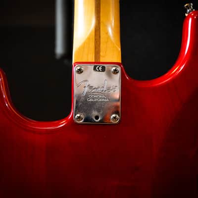 Fender American Deluxe Stratocaster with Maple Fretboard 2002 image 7