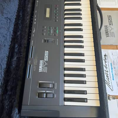 Yamaha SY55 Synthesizer 1989 - Black image 3