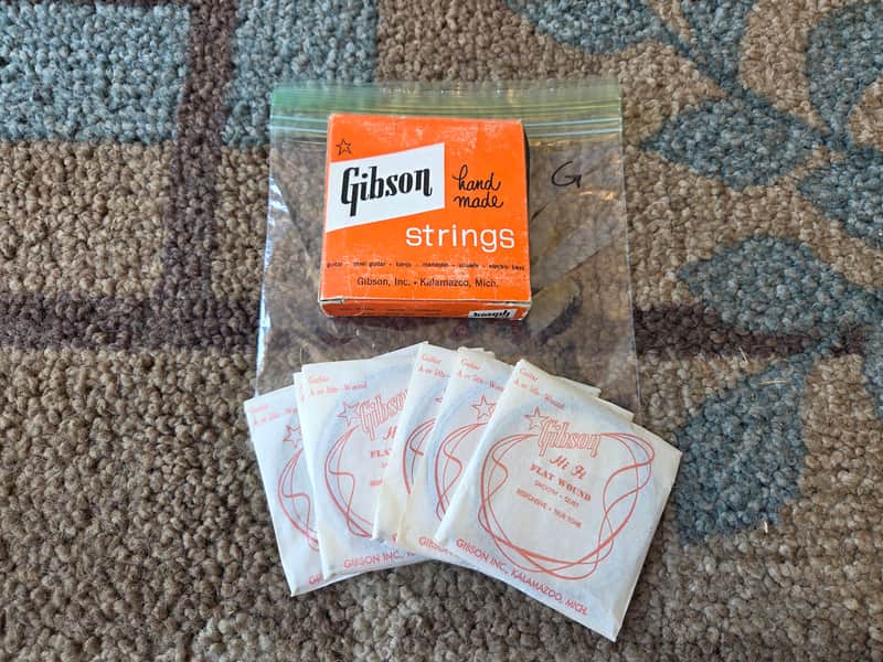 Vintage 1960's Gibson String Box w/ Packets! Original Case Candy! image 1