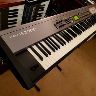 CERTIFIED!!! ROLAND RD700 STAGE PIANO FULLY INSPECTED SERVICED AND IN AMAZING CONDITION! image 11