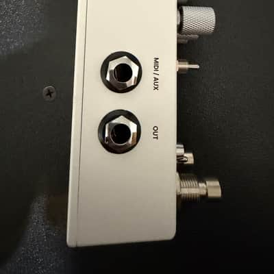Chase Bliss Audio MOOD Limited Edition - Bauhaus Brew Labs 2022 - White Graphic image 4