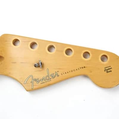 2002 Vintage Fender Stratocaster American Standard Maple Neck USA image 8