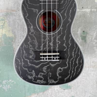 Amahi Classic Quilted Ash C-25 Black Concert Ukulele image 2
