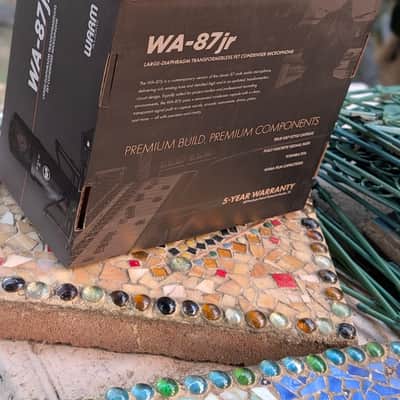 Warm Audio WA-87jr Large Diaphragm Multipattern Condenser Microphone 2025 - Black image 4
