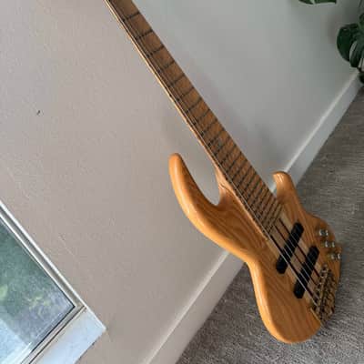 Conklin custom 7 string bass 1998 with Bartolini pickups and piezo bridge image 7