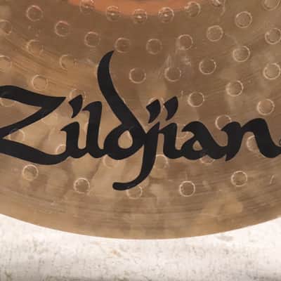 Zildjian 18" ZBT Crash Cymbal image 12