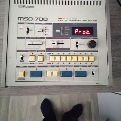 Roland MSQ-700 Multitrack Digital Keyboard Recorder 1984 - 1986 - Beige image 12