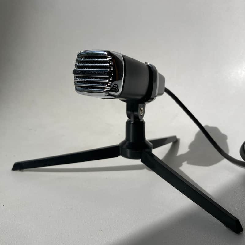 Vintage Beyerdynamic M55 HL – Black suit, silver soul (1970) image 1