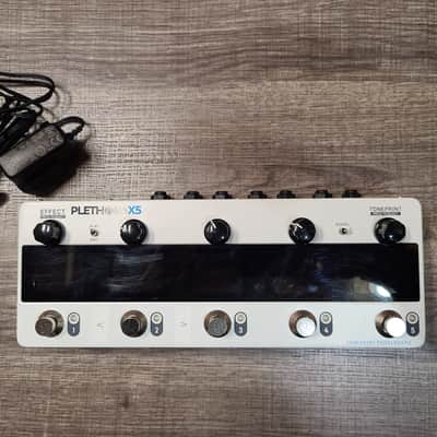TC Electronic Plethora X5 TonePrint Multi-Effects Pedalboard 2020 - White image 1