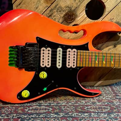 Ibanez JEM777SK 1988 - Shocking Pink image 16