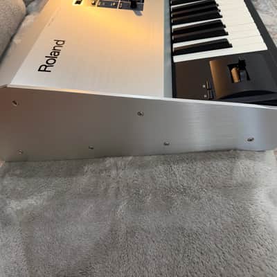 Roland Fantom-G8 88-Key Workstation Keyboard 2008 - 2012 - Silver image 4