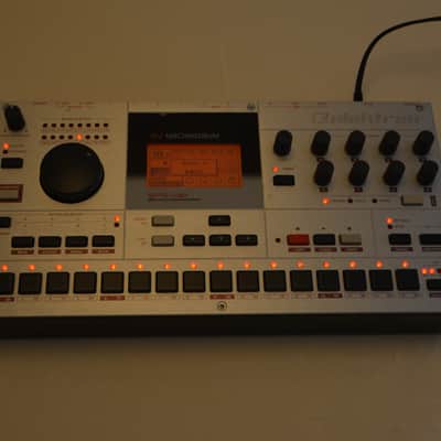 Elektron Machinedrum SPS-1UW + MKII Sampling Drum Machine 2010s - Silver image 7