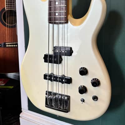 Fender Power Jazz Bass Special - 1987 - Frost White image 3