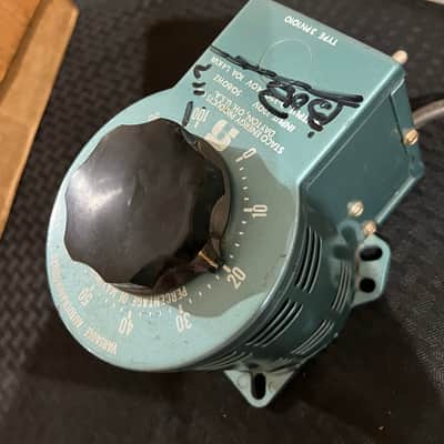 Staco  variable Transformer  3pn1010 Blue image 1