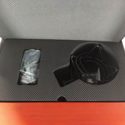 Warm Audio WA-87 R2 Large Diaphragm Multipattern Condenser Microphone - Black image 5