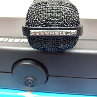 MINT Vintage Sennheiser MD421-U-2 MD421 MD 421 Cardioid Dynamic Microphone 1990s - With box, case, clip and paperworks image 2