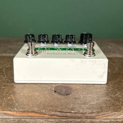 Red Witch Pentavocal Tremolo 2010s - White image 6