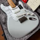 2026 Fender American Ultra II Stratocaster Maple - Avalanche White