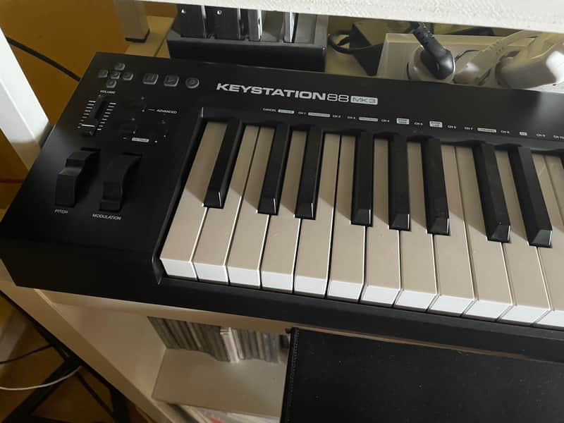M-Audio Keystation 88 MkIII MIDI Keyboard Controller 2019 - Present - Black image 1