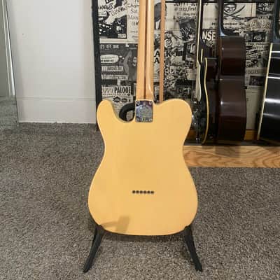 2011 MIM Fender Deluxe Nashville Telecaster with Maple Fretboard - Honey Blonde image 2
