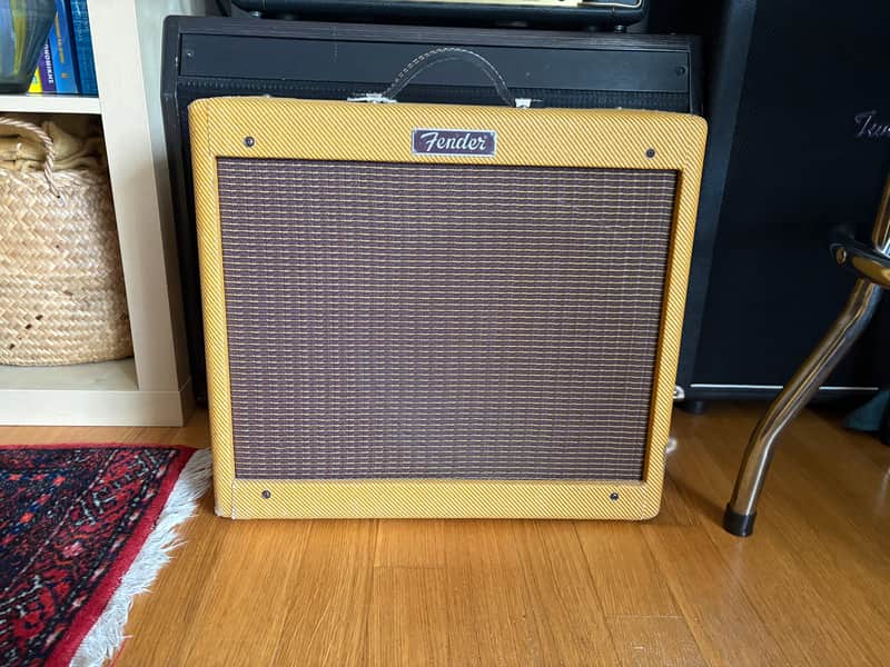 Fender Blues Junior Lacquered Tweed image 1