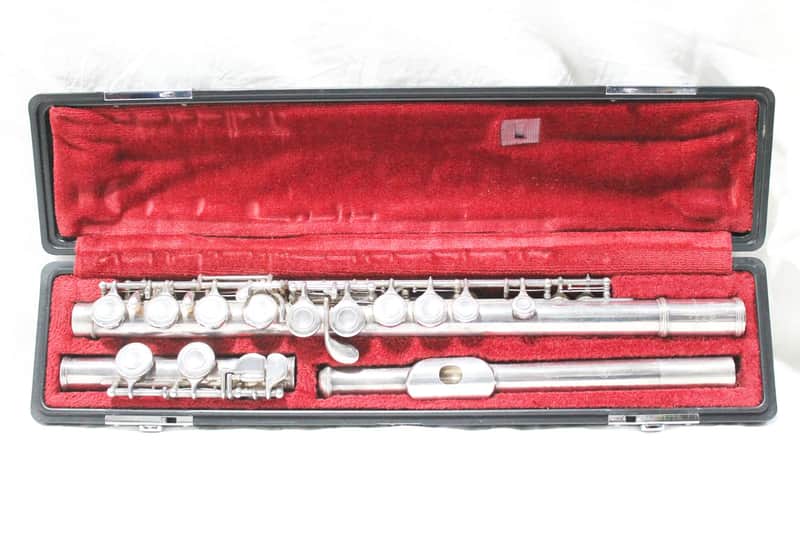 Yamaha YFL-211S flute - in original case image 1