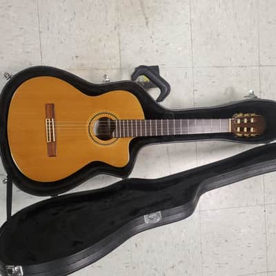 Goyette  Professional Classical Gig Guitar Excellent condition with Hard shell Case 2011 image 5