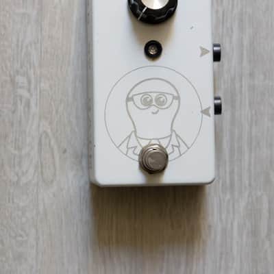 Guptech Lab 57 - Gate - White image 1