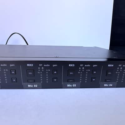 Shure ULX-D Wireless System Bundle: Shure ULXD4Q Quad Receiver (ULXD4Q G50) + 2 Shure ULXD4Q Single Receivers + 6 Shure ULXD2 G50 Mics + Chargers + Shure Wideband Panel Antenna (UA864US) image 6